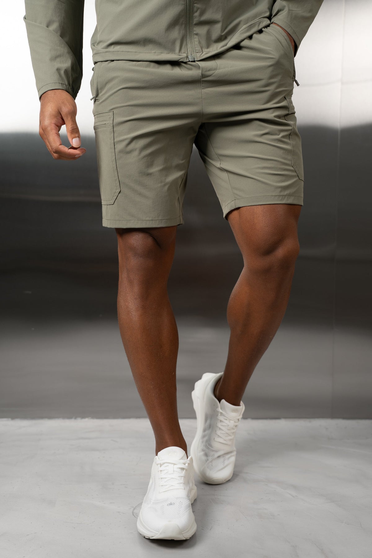 Hydra Technical Shorts - Taupe