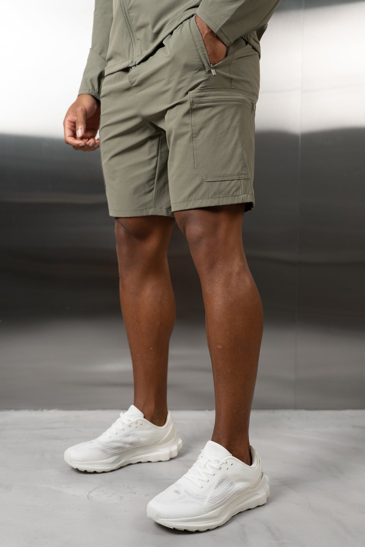 Hydra Technical Shorts - Taupe