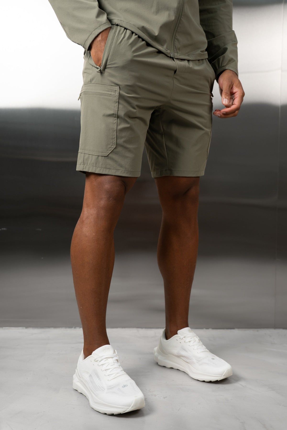 Hydra Technical Shorts - Taupe