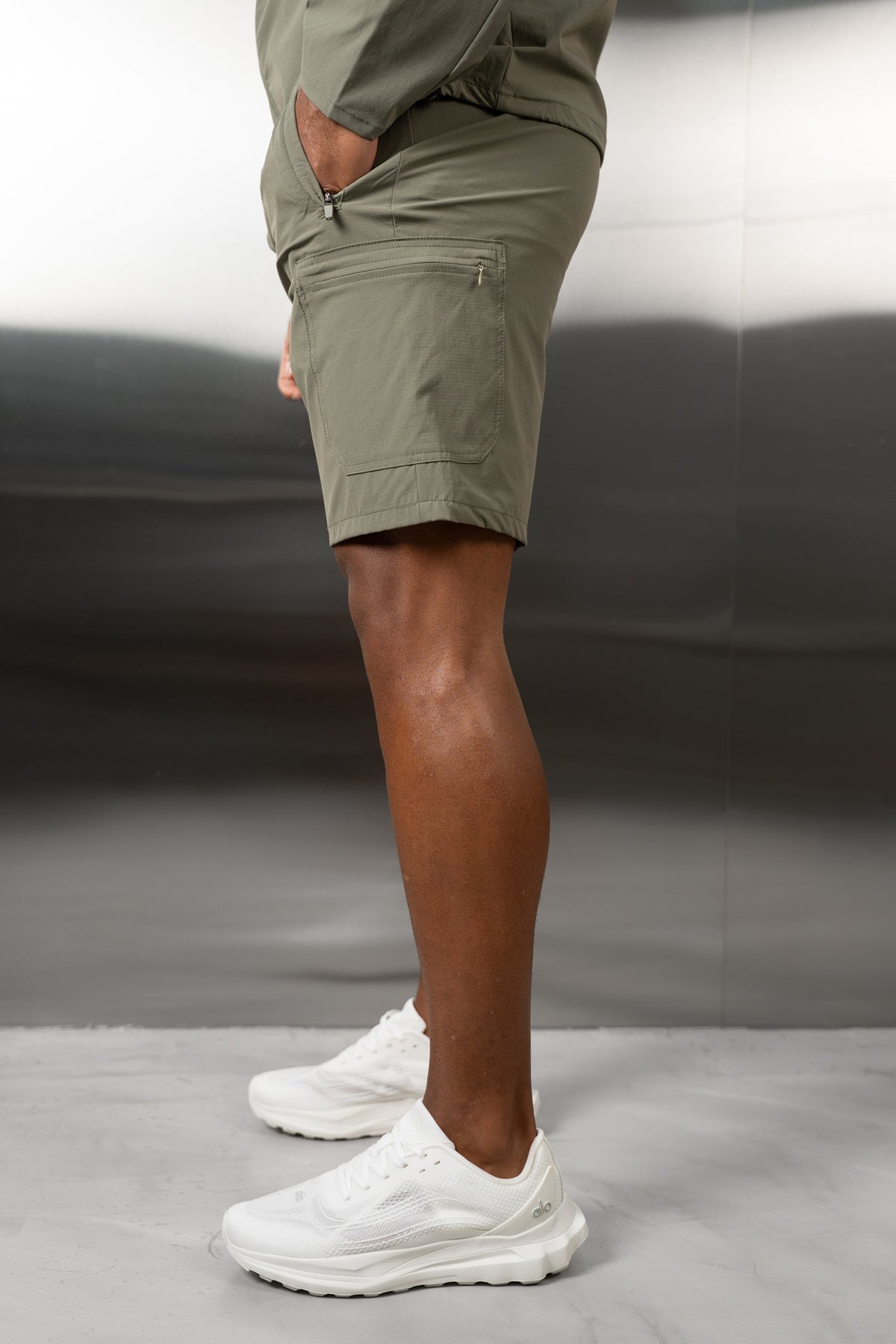 Hydra Technical Shorts - Taupe